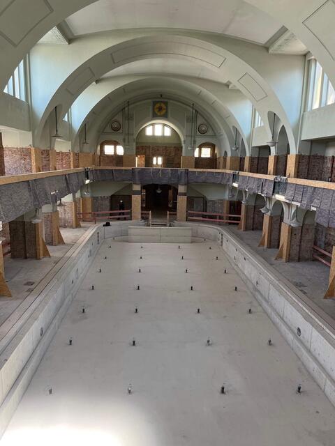 Alle Becken wurden aus Recycling-Beton gegossen, also Beton mit rezyklierter Gesteinskörnung und somit ressourcenschonendem Beton. | Foto: Christian Vogel