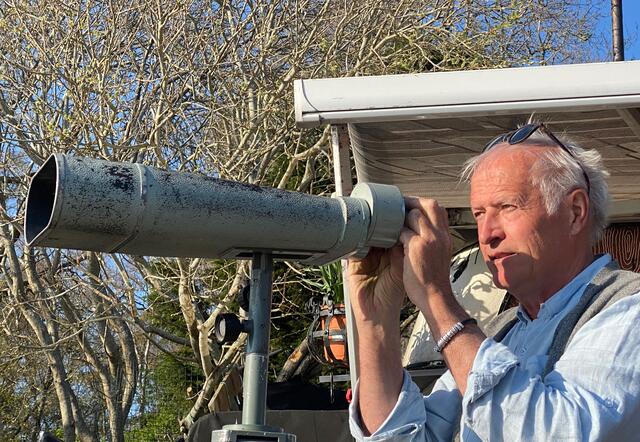 Ein Leben im Zeichen von Nessie: Steve Feltham sucht seit mehr als 30 Jahren nach dem «Monster» von Loch Ness.   | Foto: Benedikt von Imhoff/dpa-mag