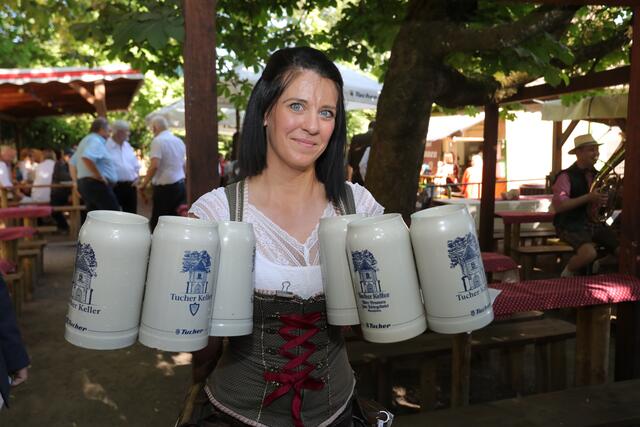 Impressionen von der "Wirtschafts- &amp; Presserunde am Berch" im Tucher-Keller auf der Erlanger Bergkirchweih 2023. | Foto: Jürgen Friedrich