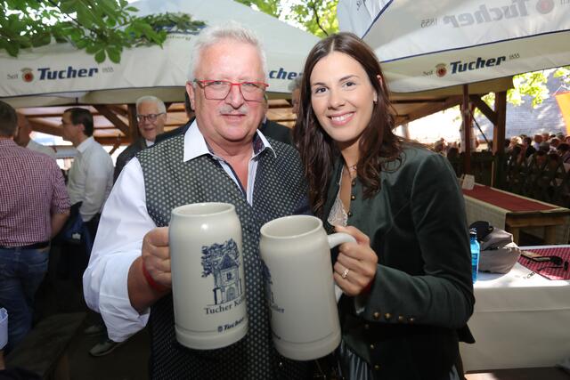 Impressionen von der "Wirtschafts- &amp; Presserunde am Berch" im Tucher-Keller auf der Erlanger Bergkirchweih 2023. | Foto: Jürgen Friedrich