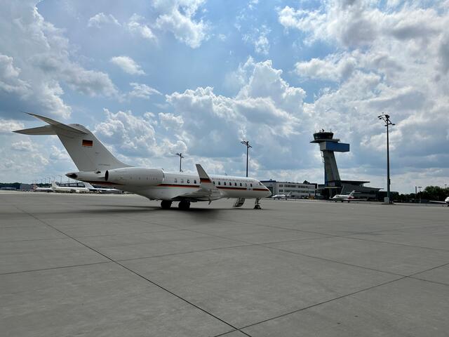 Nach seiner Teilnahme am Kirchentag flog Bundespräsident Frank-Walter Steinmeier vom Albrecht Dürer Airport Nürnberg ab. | Foto: Airport Nürnberg / Katharina Ostertag