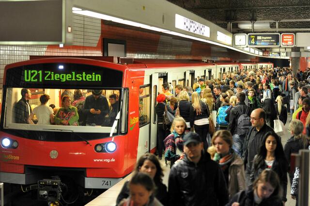 Vollautomatische U-Bahn Nürnberg am Hauptbahnhof.  | Foto: VAG – Claus Felix