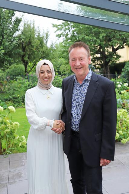 Nermin Yazilitas mit OB Thomas Jung. | Foto: Willi Ebersberger/Stadt Fürth
