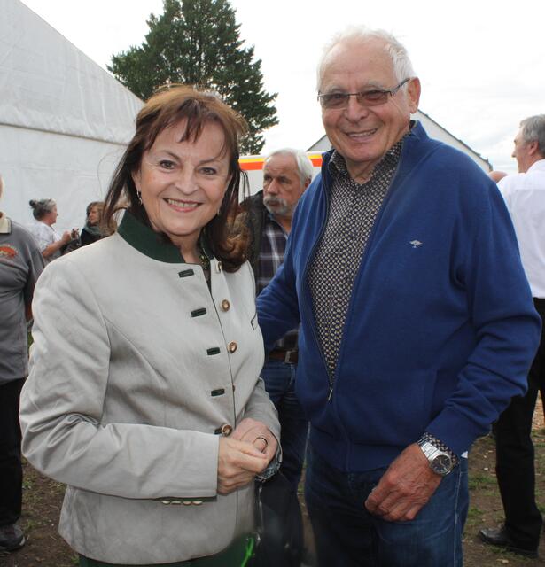 CSU-Europaabgeordnete Marlene Mortler mit Schwabachs Ehrenbürger und CSU-Urgestein Rudi Nobis. | Foto: Victor Schlampp