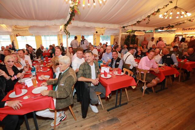 Foto: Impressionen vom Volksfest Stammtisch "Business meets Media" bei "Gigerlas" Lössel am 29. August 2023. Fotos: Jürgen Friedrich / Udo Dreier