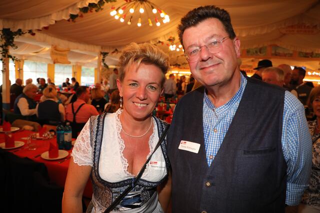 Foto: Impressionen vom Volksfest Stammtisch "Business meets Media" bei "Gigerlas" Lössel am 29. August 2023. Fotos: Jürgen Friedrich / Udo Dreier