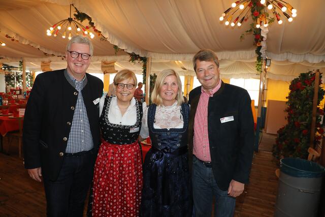 Foto: Impressionen vom Volksfest Stammtisch "Business meets Media" bei "Gigerlas" Lössel am 29. August 2023. Fotos: Jürgen Friedrich / Udo Dreier
