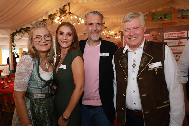 Foto: Impressionen vom Volksfest Stammtisch "Business meets Media" bei "Gigerlas" Lössel am 29. August 2023. Fotos: Jürgen Friedrich / Udo Dreier
