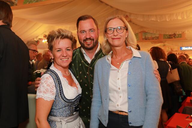 Foto: Impressionen vom Volksfest Stammtisch "Business meets Media" bei "Gigerlas" Lössel am 29. August 2023. Fotos: Jürgen Friedrich / Udo Dreier