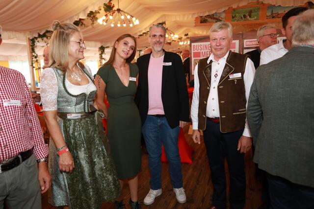 Foto: Impressionen vom Volksfest Stammtisch "Business meets Media" bei "Gigerlas" Lössel am 29. August 2023. Fotos: Jürgen Friedrich / Udo Dreier