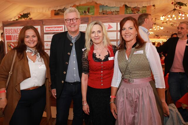 Foto: Impressionen vom Volksfest Stammtisch "Business meets Media" bei "Gigerlas" Lössel am 29. August 2023. Fotos: Jürgen Friedrich / Udo Dreier