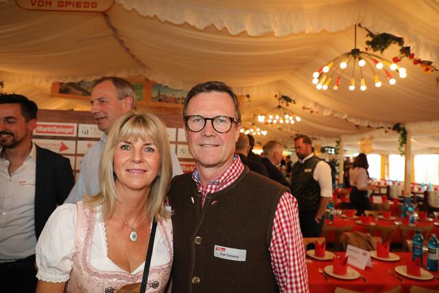 Foto: Impressionen vom Volksfest Stammtisch "Business meets Media" bei "Gigerlas" Lössel am 29. August 2023. Fotos: Jürgen Friedrich / Udo Dreier