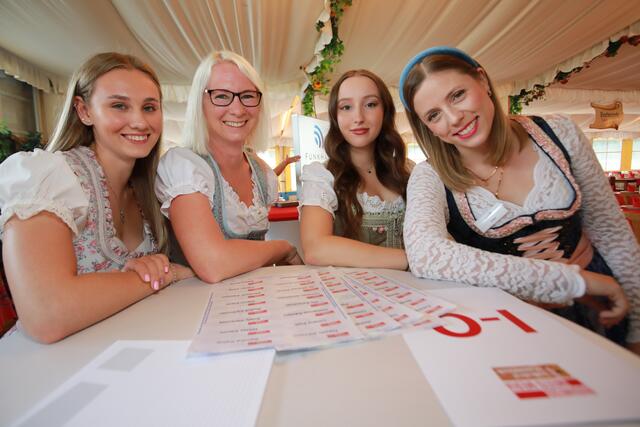 Foto: Impressionen vom Volksfest Stammtisch "Business meets Media" bei "Gigerlas" Lössel am 29. August 2023. Fotos: Jürgen Friedrich / Udo Dreier