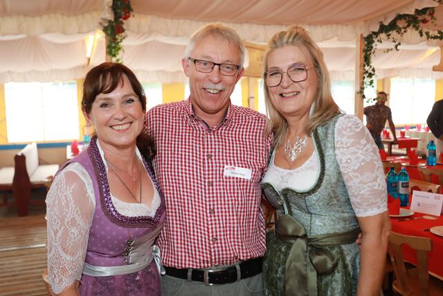 Foto: Impressionen vom Volksfest Stammtisch "Business meets Media" bei "Gigerlas" Lössel am 29. August 2023. Fotos: Jürgen Friedrich / Udo Dreier