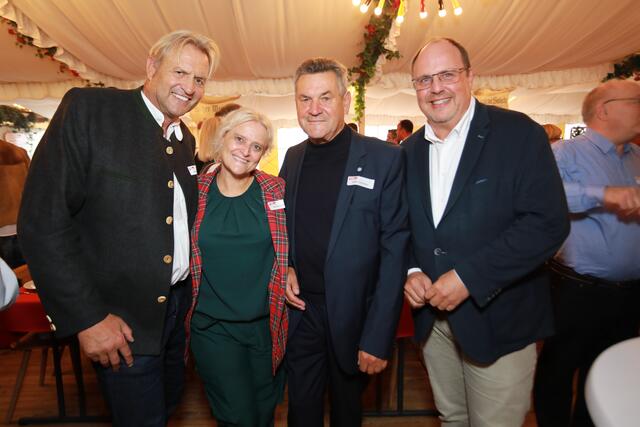Foto: Impressionen vom Volksfest Stammtisch "Business meets Media" bei "Gigerlas" Lössel am 29. August 2023. Fotos: Jürgen Friedrich / Udo Dreier