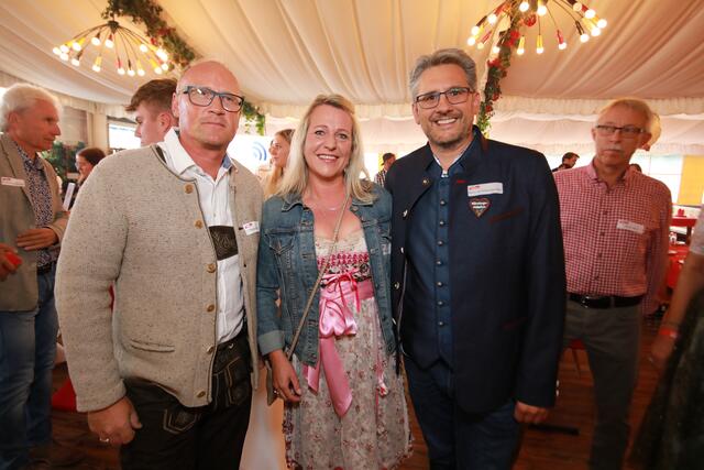 Foto: Impressionen vom Volksfest Stammtisch "Business meets Media" bei "Gigerlas" Lössel am 29. August 2023. Fotos: Jürgen Friedrich / Udo Dreier