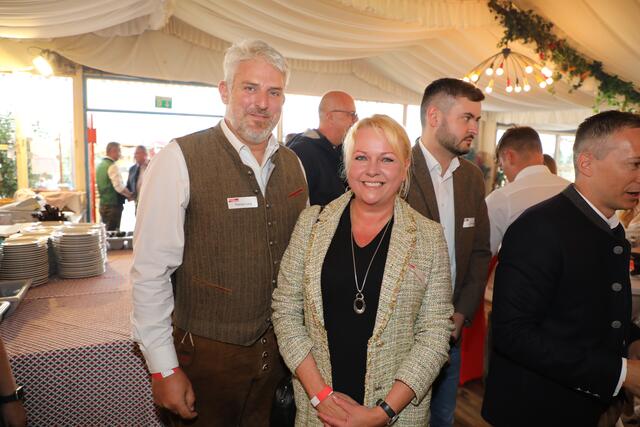 Foto: Impressionen vom Volksfest Stammtisch "Business meets Media" bei "Gigerlas" Lössel am 29. August 2023. Fotos: Jürgen Friedrich / Udo Dreier