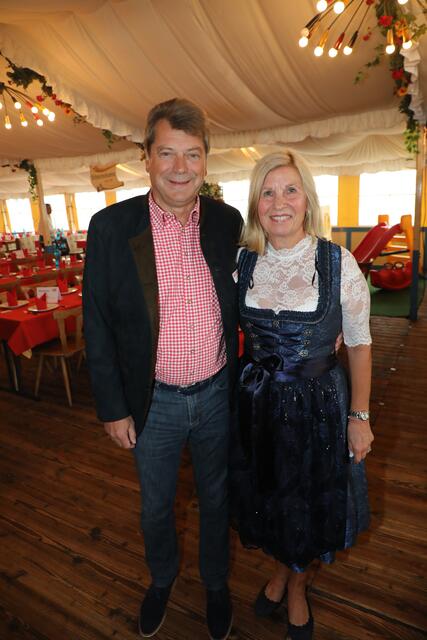 Foto: Impressionen vom Volksfest Stammtisch "Business meets Media" bei "Gigerlas" Lössel am 29. August 2023. Fotos: Jürgen Friedrich / Udo Dreier