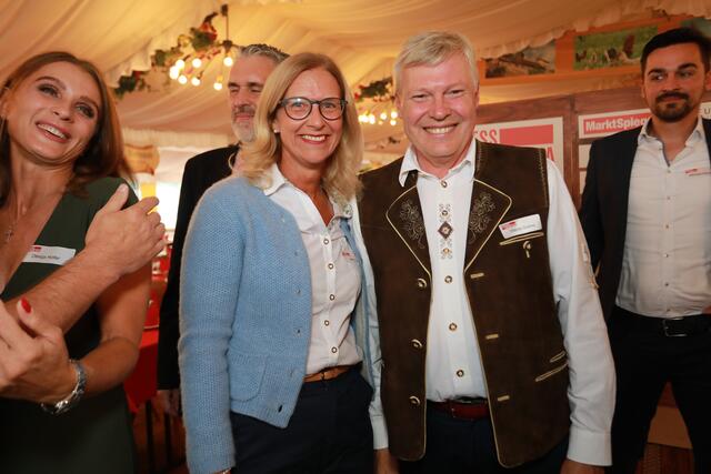 Foto: Impressionen vom Volksfest Stammtisch "Business meets Media" bei "Gigerlas" Lössel am 29. August 2023. Fotos: Jürgen Friedrich / Udo Dreier