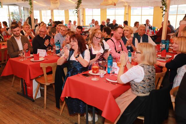 Foto: Impressionen vom Volksfest Stammtisch "Business meets Media" bei "Gigerlas" Lössel am 29. August 2023. Fotos: Jürgen Friedrich / Udo Dreier
