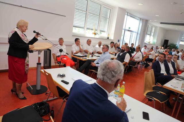 Petra Guttenberger, MdL , bei der Eröffnung des Sicherheitsgesprächs 2023 in Fürth Atzenhof. | Foto: Udo Dreier