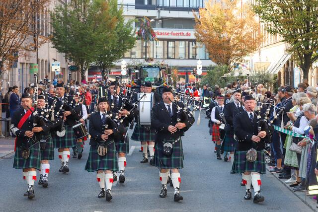 Der Festzug mit den Erntedank-Gaben ist das Highlight der Michaeliskirchweih. | Foto: Mittelsdorf