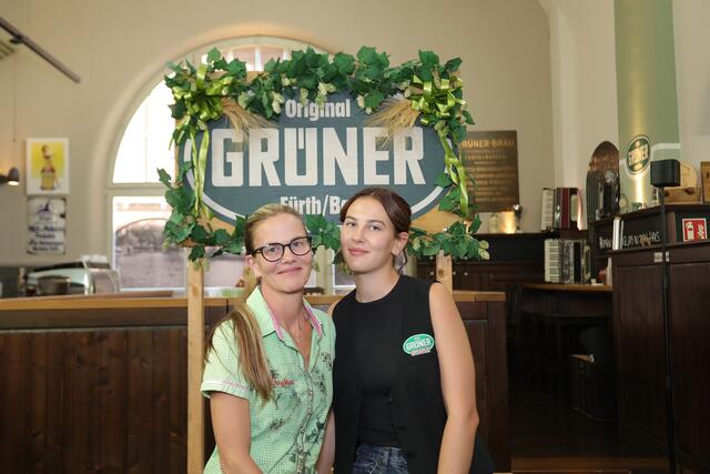 Foto: Jürgen Friedrich  -  Impressionen von der Bierprobe vor der Fürther Michaelis Kirchweih im Grüner Brauhaus.