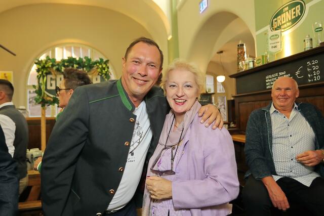 Foto: Jürgen Friedrich  -  Impressionen von der Bierprobe vor der Fürther Michaelis Kirchweih im Grüner Brauhaus.