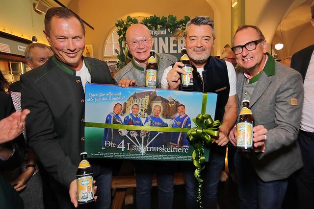 Foto: Jürgen Friedrich  -  Impressionen von der Bierprobe vor der Fürther Michaelis Kirchweih im Grüner Brauhaus.