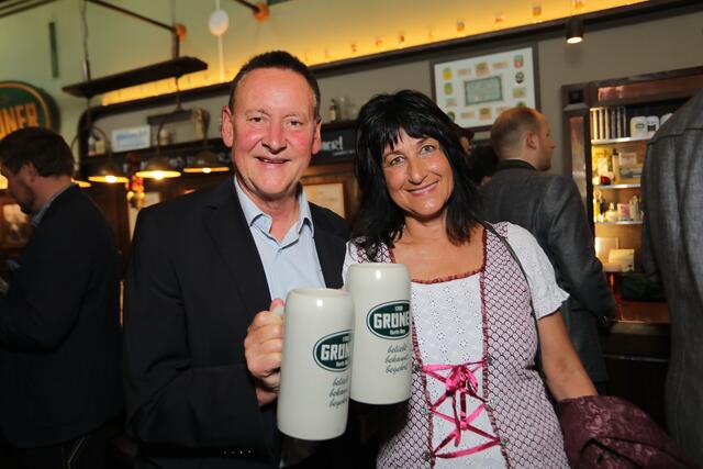 Foto: Jürgen Friedrich  -  Impressionen von der Bierprobe vor der Fürther Michaelis Kirchweih im Grüner Brauhaus.