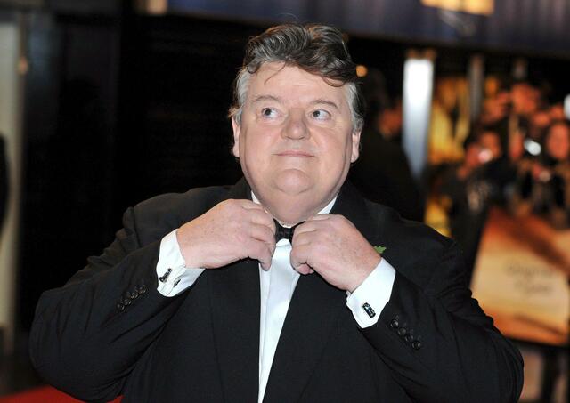 Der britische Schauspieler Robbie Coltrane starb im Oktober 2022. Als Rubeus Hagrid gab Coltrane den riesenhaften, aber liebenswerten, wenn auch etwas trotteligen Mentor des Zauberschülers Harry Potter, der diesen aus den Händen seiner missgünstigen Pflegefamilie befreit. | Foto: epa Deme/epa/dpa