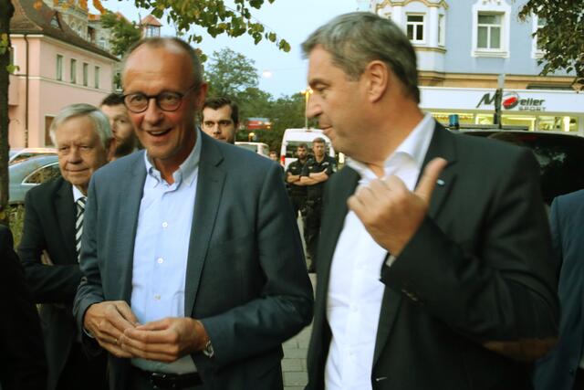 Dr. Markus Söder (re.) empfängt in Nürnberg den CDU-Chef Friedrich Merz.