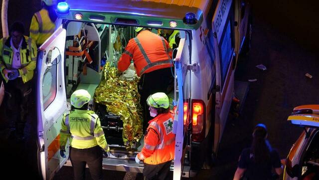 21 Menschen starben bei dem Unglück, 15 wurden verletzt, mehrere davon schwer.  | Foto: Slow Press / Livemedia / Lapress/LaPresse via ZUMA Press/dpa