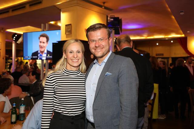 Oberbürgermeister Marcus König mit Frau Anke.  | Foto: Jürgern Friedrich
