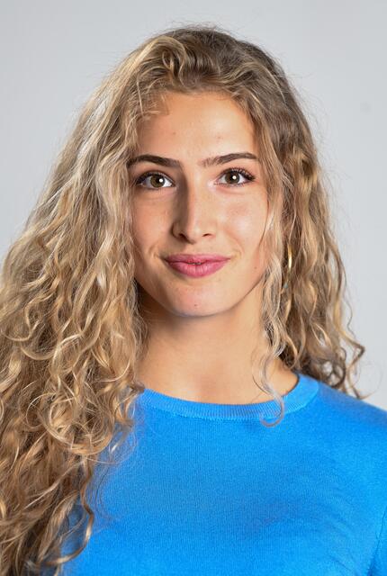 Lola Liebel, (17), 1,72 groß, Schülerin der Montessori-Schule (FOS). Hobbys: Volleyball spielen, Tanzen, Sport. | Foto: Stadt Nürnberg / Christine Dierenbach