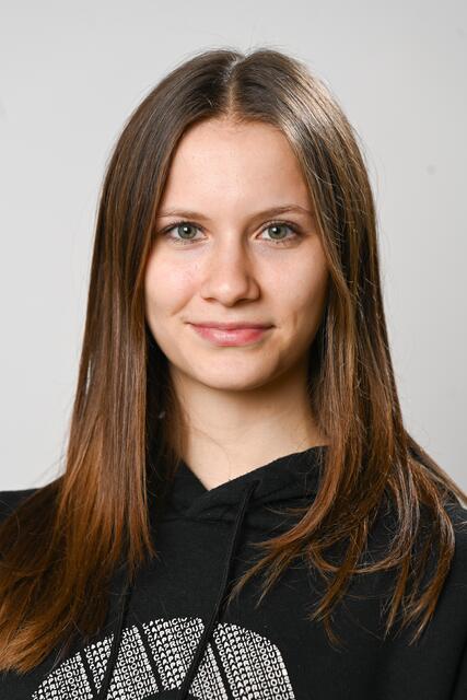 Felicia Rehmann (16), 1,73 groß, Schülerin des Johannes-Scharrer-Gymnasiums. Hobbys: Volleyball spielen, Lesen, Freunde treffen. | Foto: Stadt Nürnberg / Christine Dierenbach