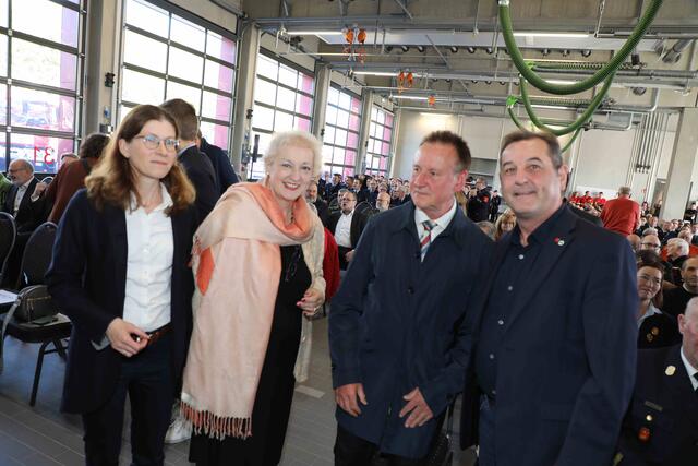 Foto: Udo Dreier.  Einweihung der neuen Feuerwache Fürth.
