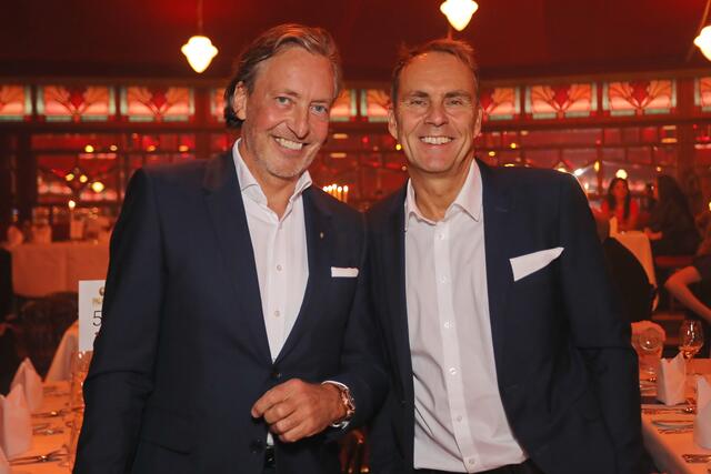 Gäste der Premiere: IHK-Vize Thomas Förster (li.) und Funkhaus-Geschäftsführer Alexander Koller. | Foto: Jürgen Friedrich