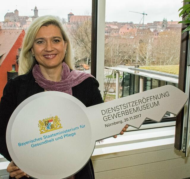 Staatsministerin Melanie Huml bei der Eröffnung des Nürnberger Dienstsitzes im Jahr 2017.  | Foto: © Bayerisches Staatsministerium für Gesundheit und Pflege