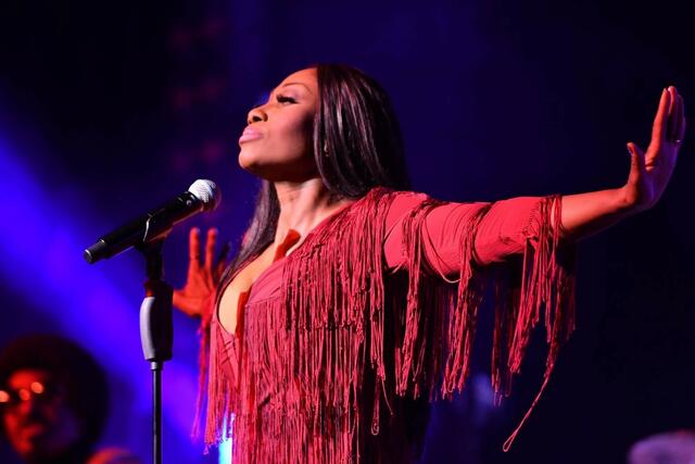 Verblüffend nah am Original: Dorothea „Coco“ Fletcher als Tina Turner in "SIMPLY THE BEST - Die Tina Turner Story". Am 18. April 2024 (20 Uhr) in der Meistersingerhalle. | Foto: SIC