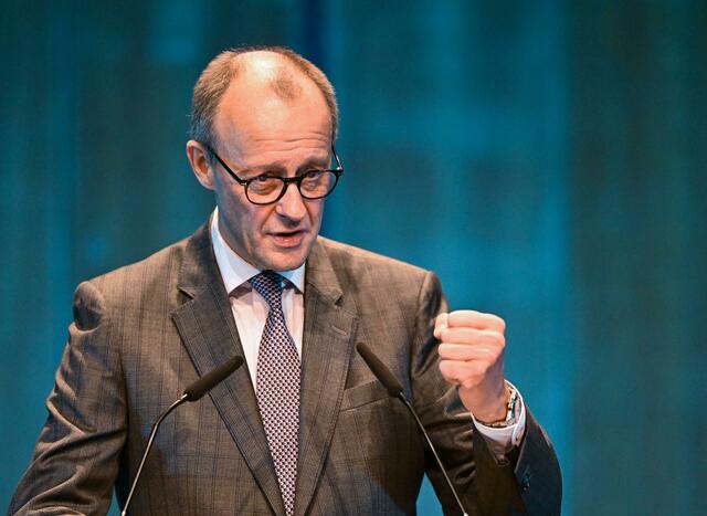 «Aus meiner Sicht gibt es keine Veranlassung, jetzt noch einmal die Notlage zu erklären», sagt CDU-Chef Friedrich Merz. | Foto:  Bernd Weißbrod/dpa