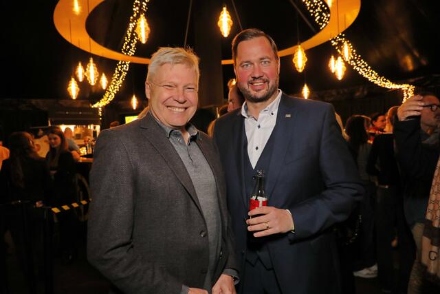 MarktSpiegel-Geschäftsführer Harald Greiner (li.) mit CSU-Landtagsabgeordnetem Jochen Kohler. | Foto: Jürgen Fríedrich