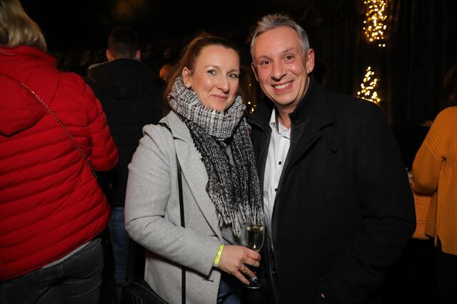 Premiere der 10. Flic Flac X-Mas-Show am Zeppelinfeld. | Foto: Jürgen Fríedrich