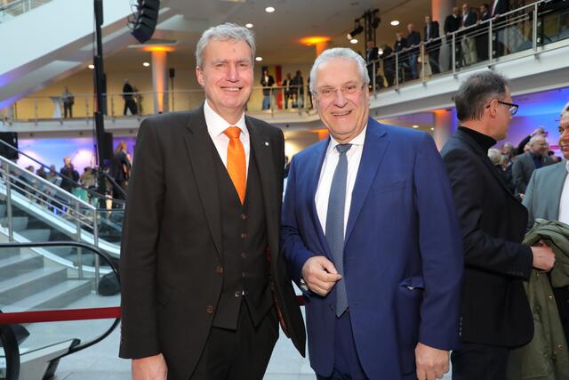 Nürnbergs Messe-CEO Peter Ottmann (li.) mit Bayerns Innenminister Joachim Herrmann.