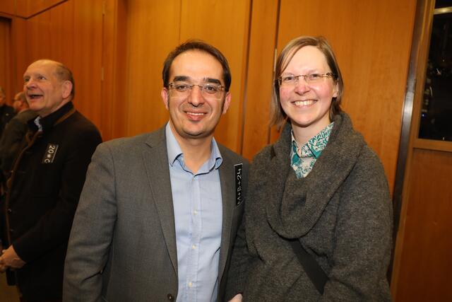 FDP-Stadtrat Ümit Sormaz mit Verena Maser (Bürgerverein Nürnberg-Süd).