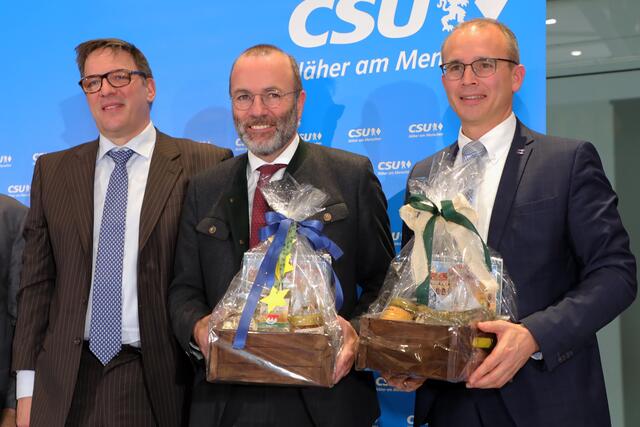 Foto: Jürgen Friedrich. Impressionen vom Neujahrsempfang 2024 im VW Zentrum Wilhelm Graf in Fürth.