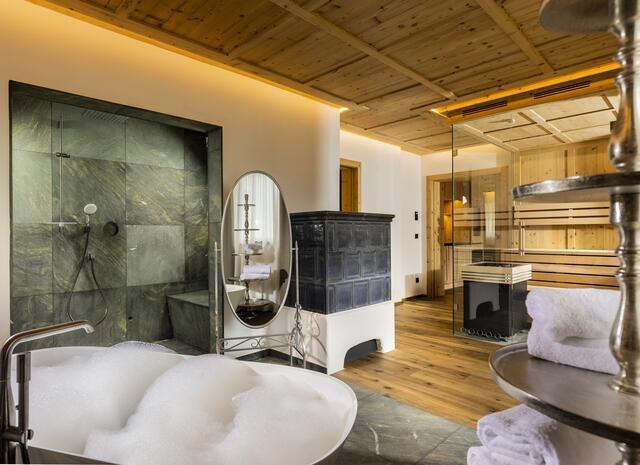 Das Almwellness Resort Tuffbad ist die perfekte Kulisse für vollkommene Entspannung. | Foto: Martin Lugger