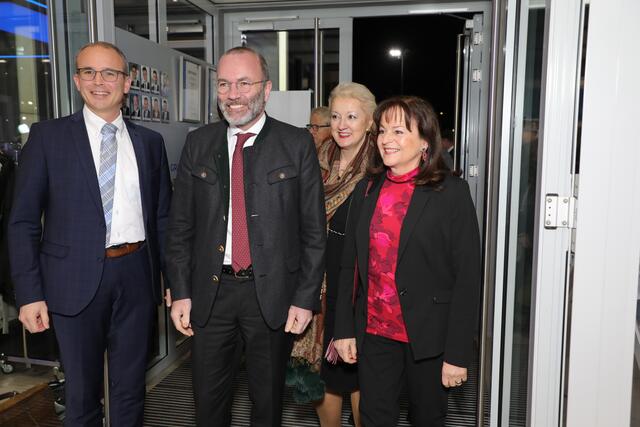 Foto: Jürgen Friedrich. Impressionen vom Neujahrsempfang 2024 im VW Zentrum Wilhelm Graf in Fürth.