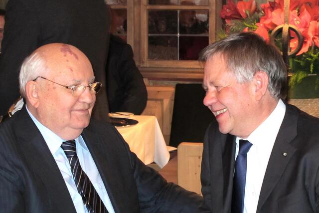 Mittagessen im Spatenhaus München mit Michail Gorbatschow im Jahr 2012 | Foto: CSU Schwabach/Privat