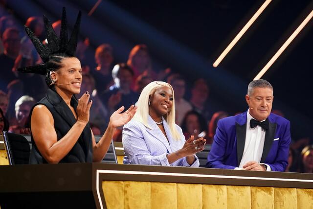 Die Jury mit Jorge González (l.), Motsi Mabuse und Joachim Llambi. | Foto: RTL / Stefan Gregorowius